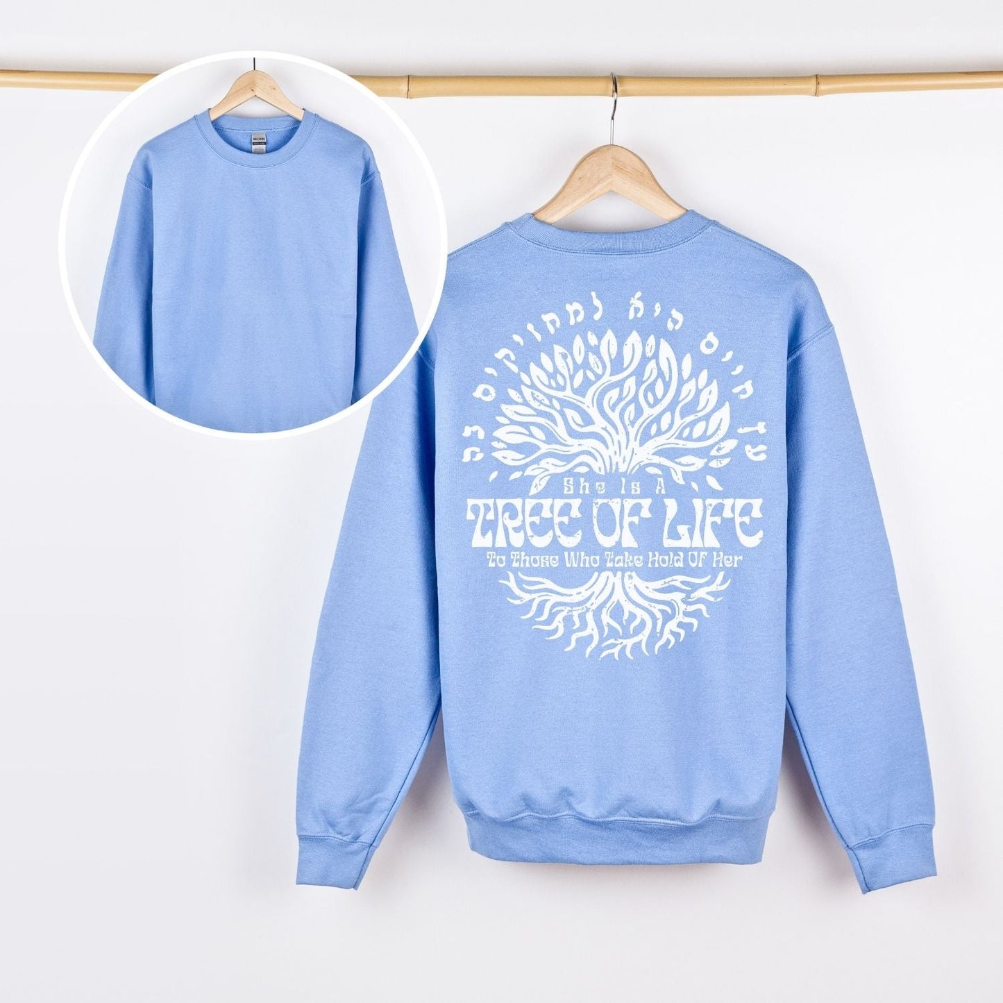 עץ חיים היא למחזיקים בה | Proverbs 3:18 Back Print Sweatshirt - Oytiot