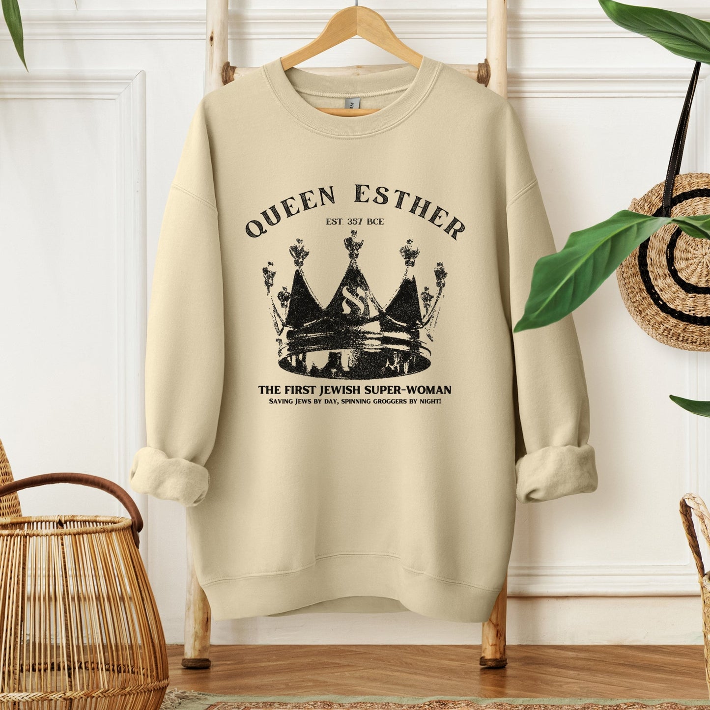 Purim Sweatshirt | Queen Esther - Oytiot