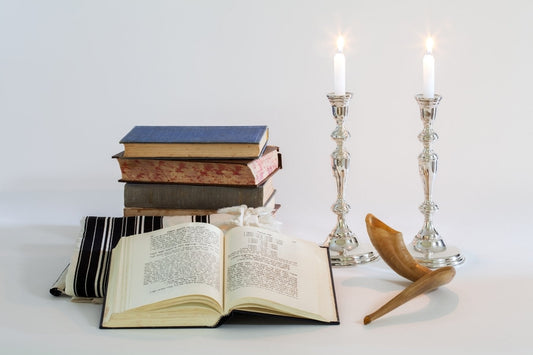 Yom Kippur 101: A Friendly, Useful Guide - Oytiot