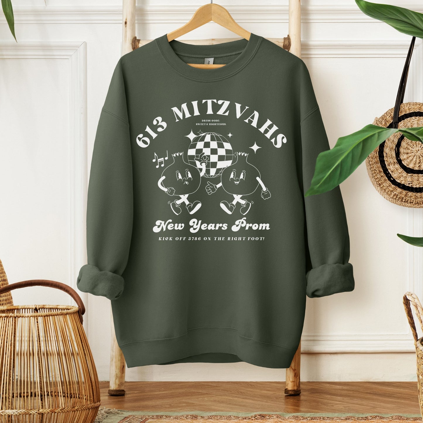 613 Mitzvahs Pomegranates | Rosh Hashanah Humor Sweatshirt - Oytiot