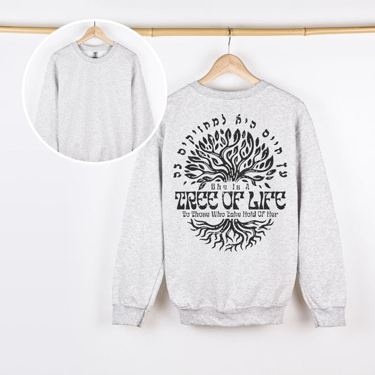 עץ חיים היא למחזיקים בה | Proverbs 3:18 Back Print Sweatshirt - Oytiot