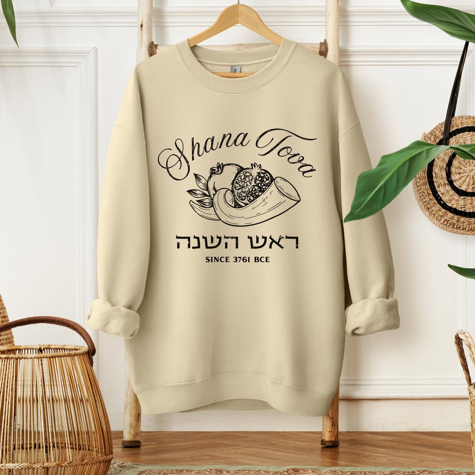 Shana Tova | Rosh Hashanah Sweatshirt - Oytiot